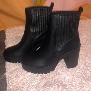 NWOT forever 21 faux leather booties